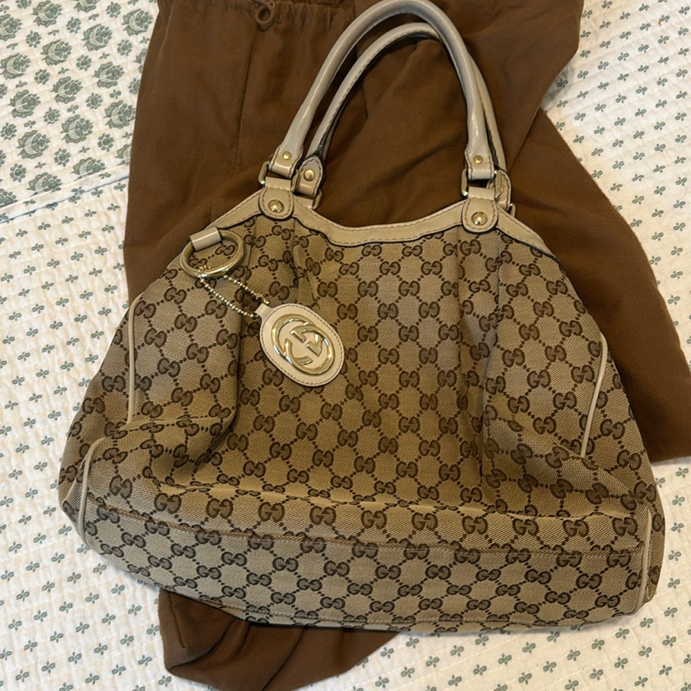 Gucci Monogram Medium Sukey Beige - image 2